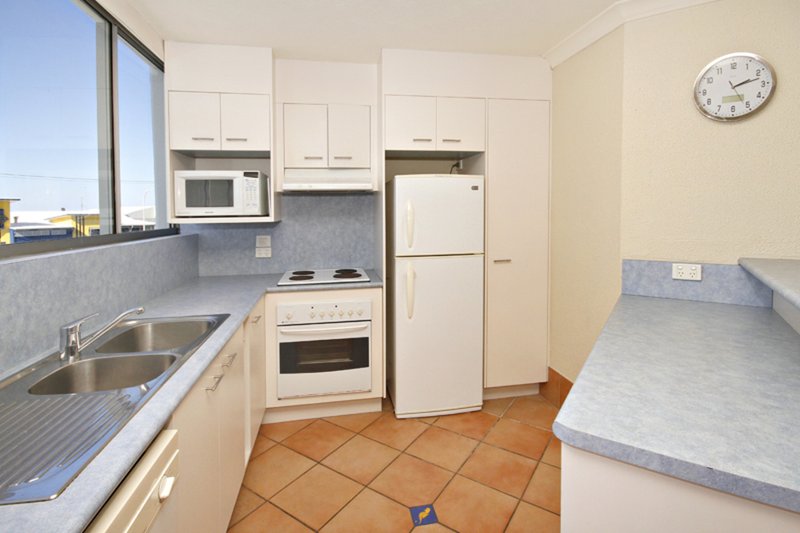 Photo - 11/174 Alexandra Parade, Alexandra Headland QLD 4572 - Image 4