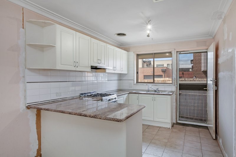 Photo - 11/176 Rathcown Road, Reservoir VIC 3073 - Image 3