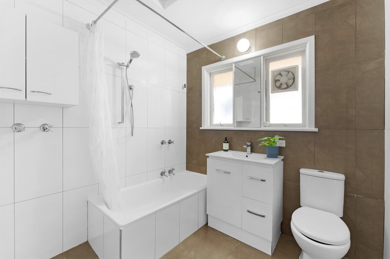 Photo - 11/1761 Dandenong Road, Oakleigh East VIC 3166 - Image 5