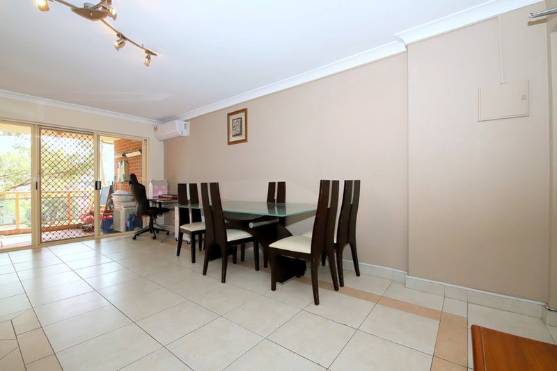 Photo - 11/18-20 Weigand Avenue, Bankstown NSW 2200 - Image 5