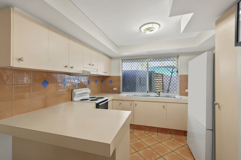 Photo - 1/118 Cottesloe Drive, Robina QLD 4226 - Image 5