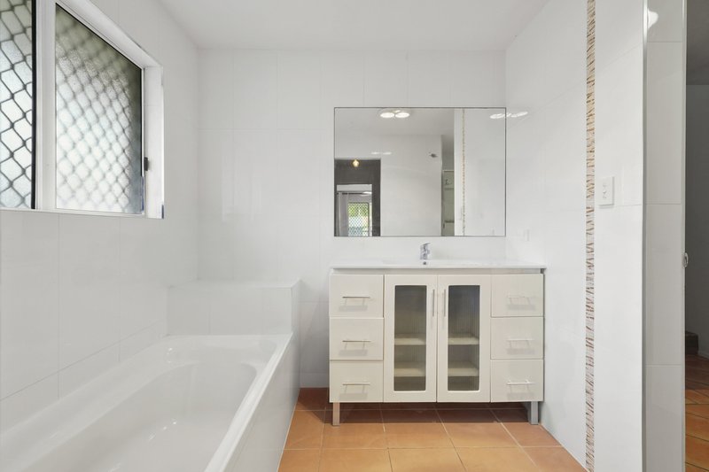 Photo - 1/118 Cottesloe Drive, Robina QLD 4226 - Image 7