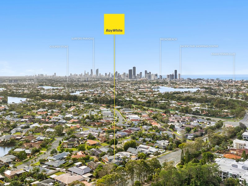 Photo - 1/118 Cottesloe Drive, Robina QLD 4226 - Image 16