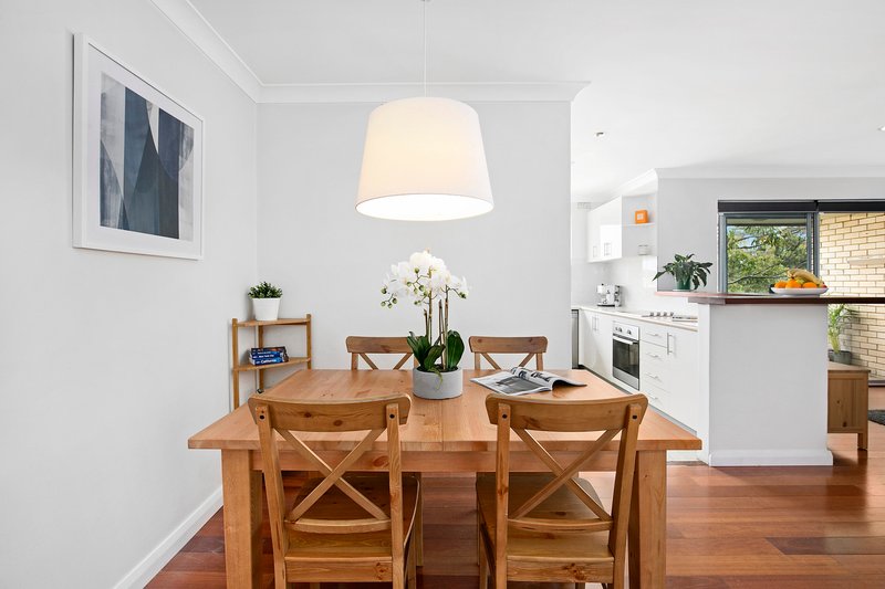 Photo - 11/18 Kingsway , Dee Why NSW 2099 - Image 2