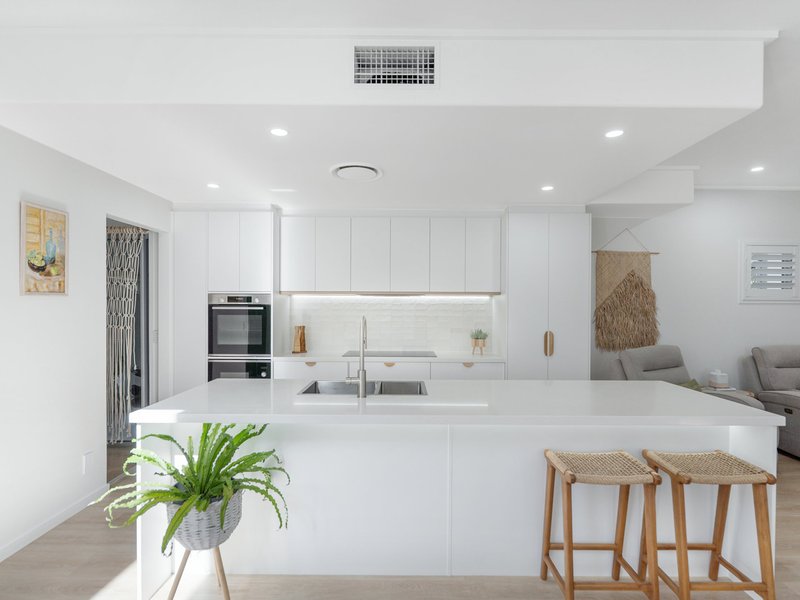 Photo - 111/8 Spinnaker Drive, Sandstone Point QLD 4511 - Image 5