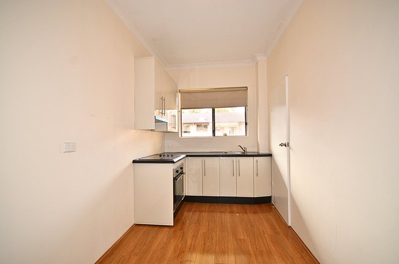 Photo - 11/185 Hawkesbury Road, Westmead NSW 2145 - Image 3