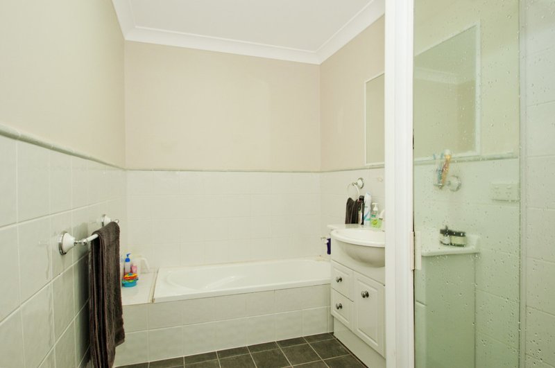 Photo - 11/19 Atchison Street, Wollongong NSW 2500 - Image 6