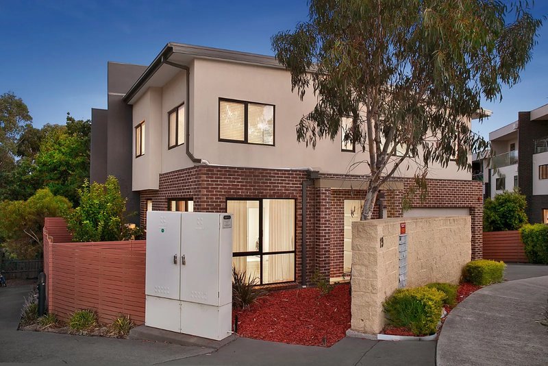 Photo - 11/19 Hughes Street, Burwood VIC 3125 - Image 1