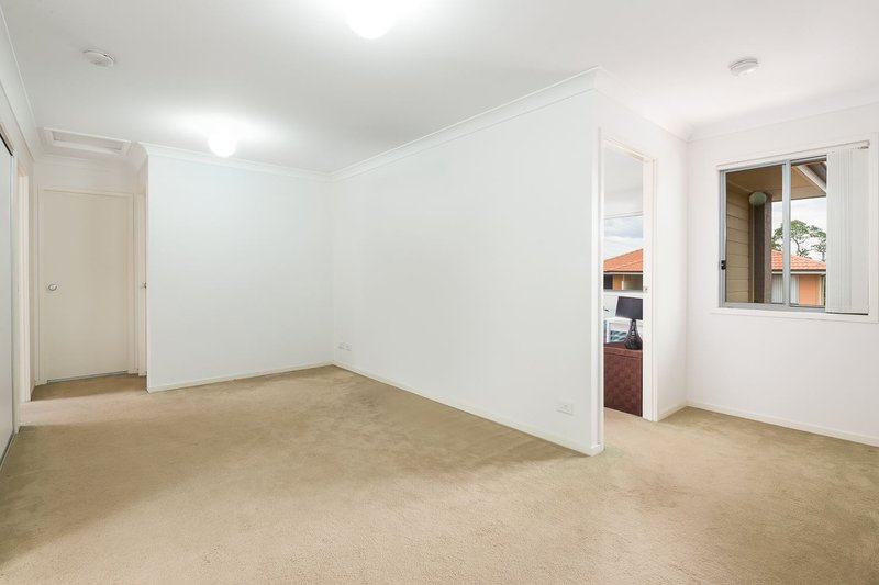 Photo - 11/19 Platinum Place, Oxley QLD 4075 - Image 5