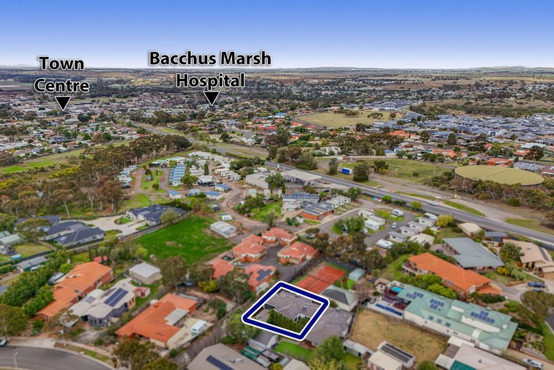 Photo - 1/11A Carey Crescent, Bacchus Marsh VIC 3340 - Image 22