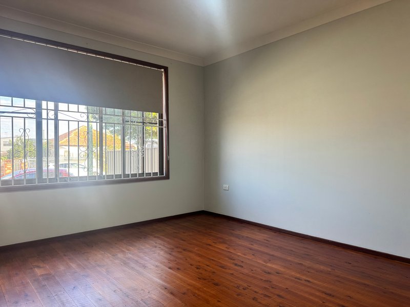 Photo - 111A Derria Street, Canley Heights NSW 2166 - Image 7