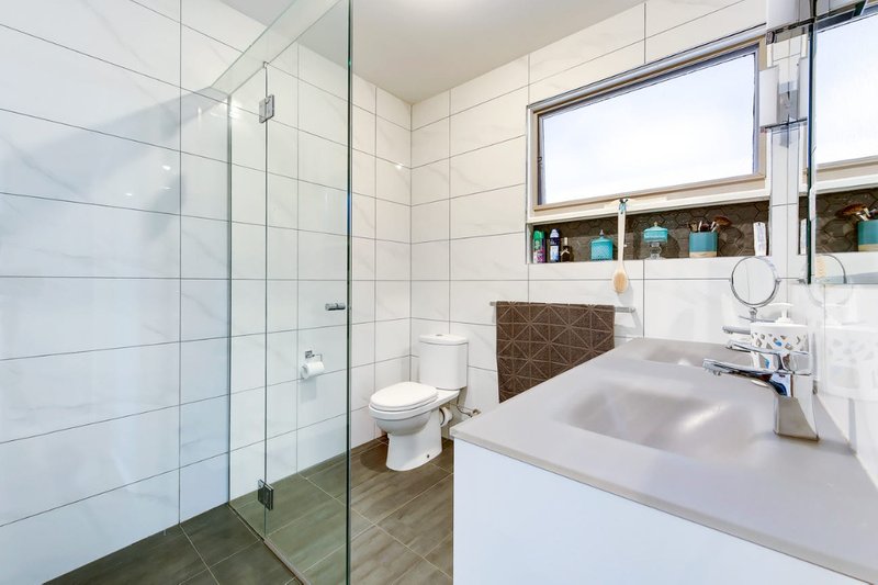 Photo - 1/11A Edgar Street, Werribee VIC 3030 - Image 6
