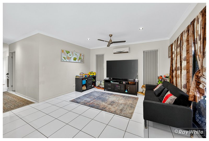 Photo - 1/12-16 Elphinstone Street, Berserker QLD 4701 - Image 8