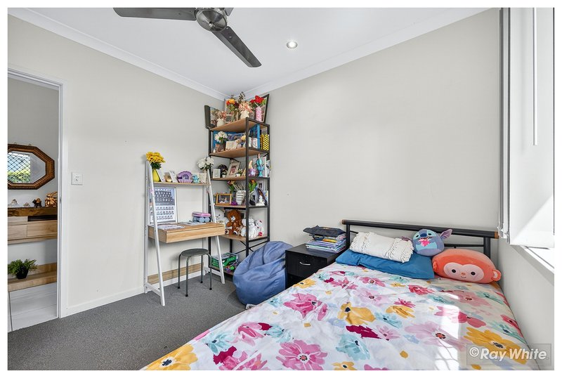 Photo - 1/12-16 Elphinstone Street, Berserker QLD 4701 - Image 13