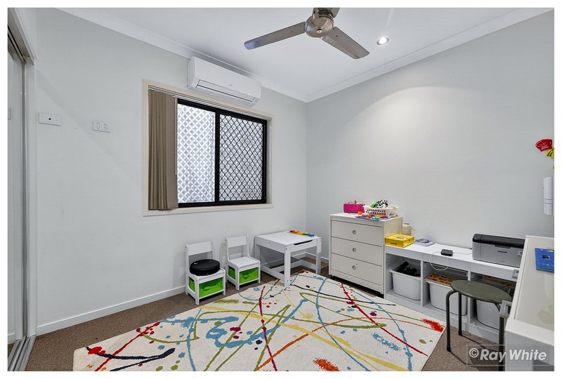 Photo - 1/12-16 Elphinstone Street, Berserker QLD 4701 - Image 14