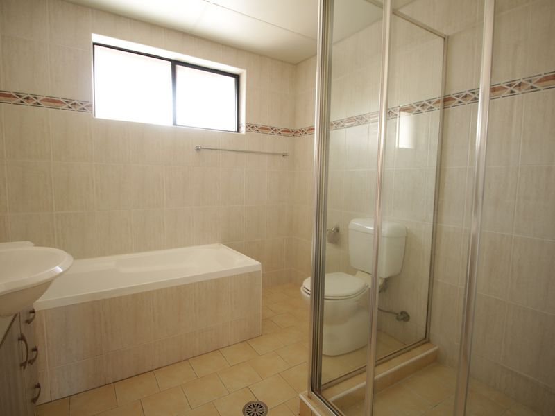 Photo - 11/2-2A Catherine Street, Kogarah NSW 2217 - Image 2