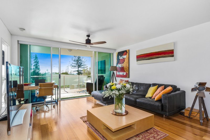 Photo - 11/2-8 Creek Street, Coolangatta QLD 4225 - Image 2