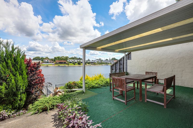 Photo - 1/12 Aquila Court, Mermaid Waters QLD 4218 - Image 2