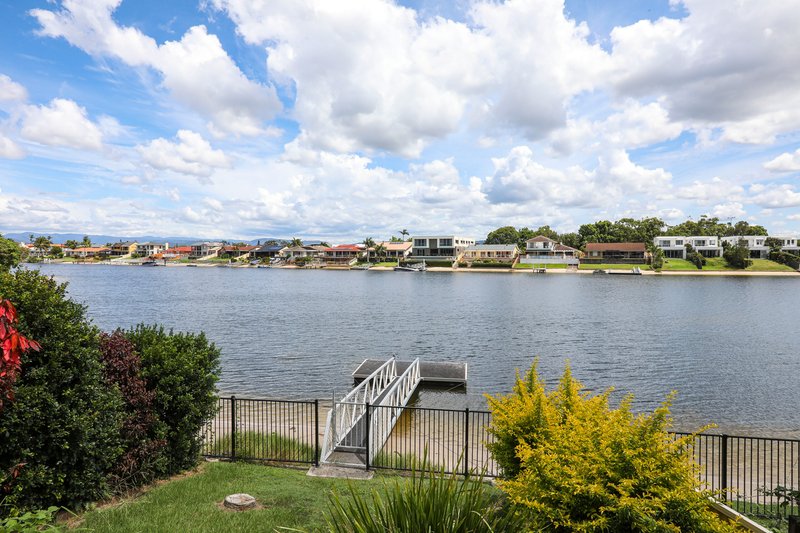 Photo - 1/12 Aquila Court, Mermaid Waters QLD 4218 - Image 4