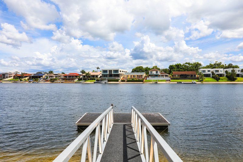 Photo - 1/12 Aquila Court, Mermaid Waters QLD 4218 - Image 5