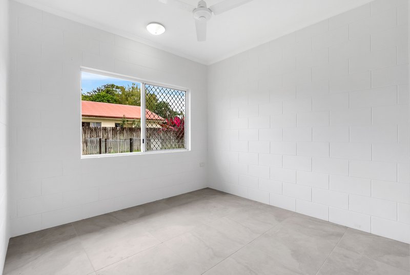 Photo - 1/12 Atlantic Close, White Rock QLD 4868 - Image 7