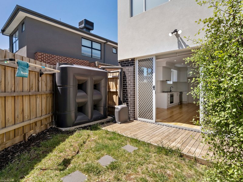 Photo - 1/12 Beaumont Parade, West Footscray VIC 3012 - Image 6