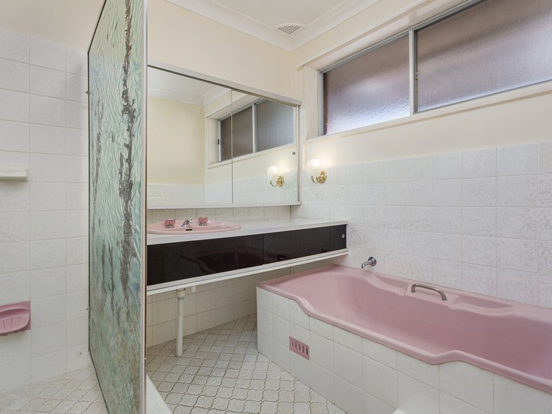 Photo - 112 Blackbutts Road, Frenchs Forest NSW 2086 - Image 5