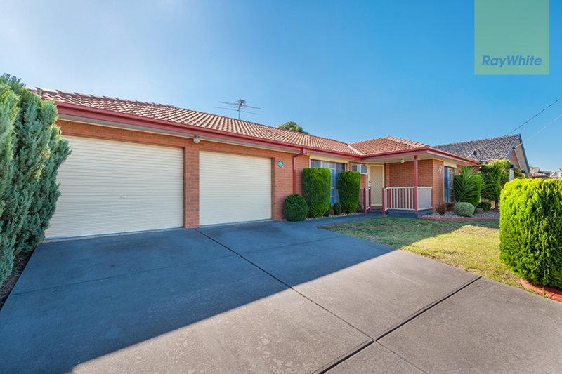 Photo - 112 Bridgewater Road, Craigieburn VIC 3064 - Image 3