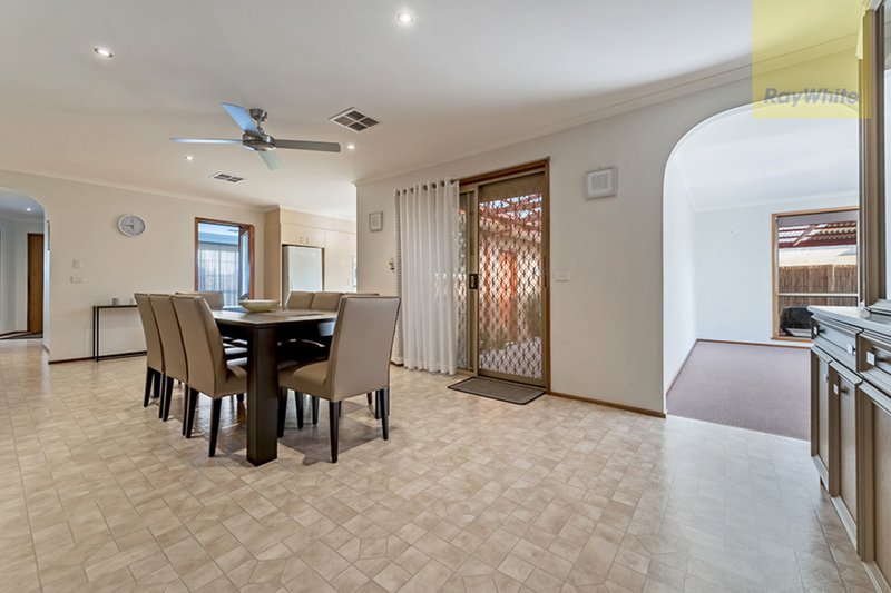 Photo - 112 Bridgewater Road, Craigieburn VIC 3064 - Image 7