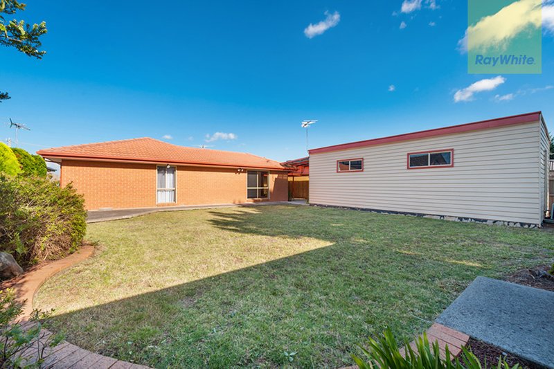 Photo - 112 Bridgewater Road, Craigieburn VIC 3064 - Image 15