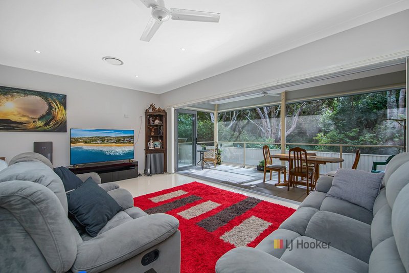 Photo - 112 Budgewoi Road, Noraville NSW 2263 - Image 6