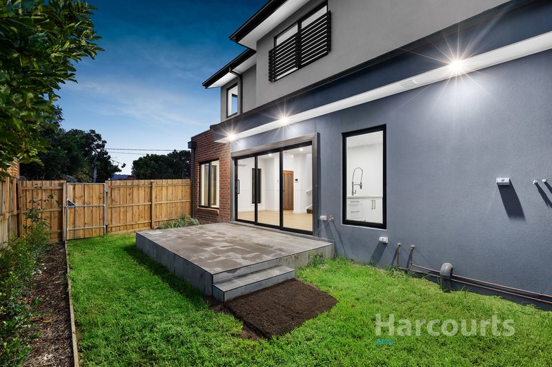 Photo - 1/12 Bungalook Road, Bayswater North VIC 3153 - Image 9