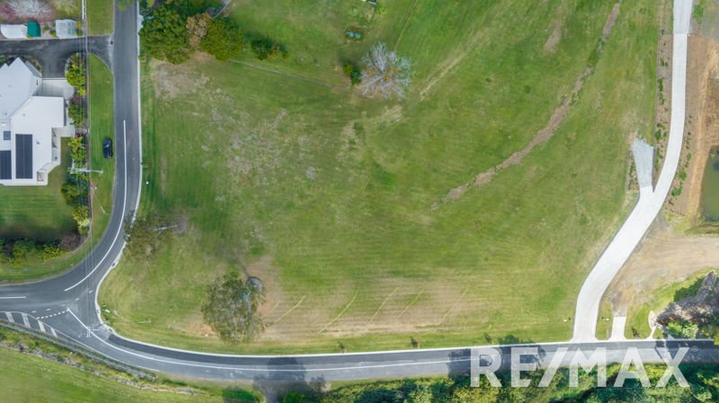 Photo - 112 Buranda Road, Clear Mountain QLD 4500 - Image 13