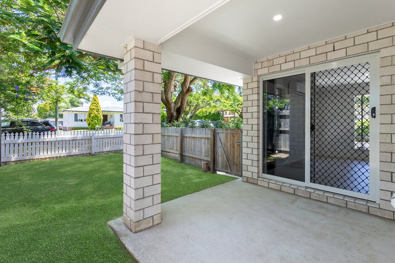 Photo - 1/12 Centaur Street, Redcliffe QLD 4020 - Image 2