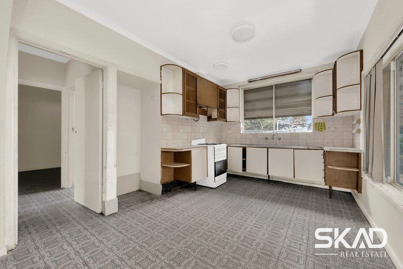 Photo - 112 Cheddar Road, Reservoir VIC 3073 - Image 4