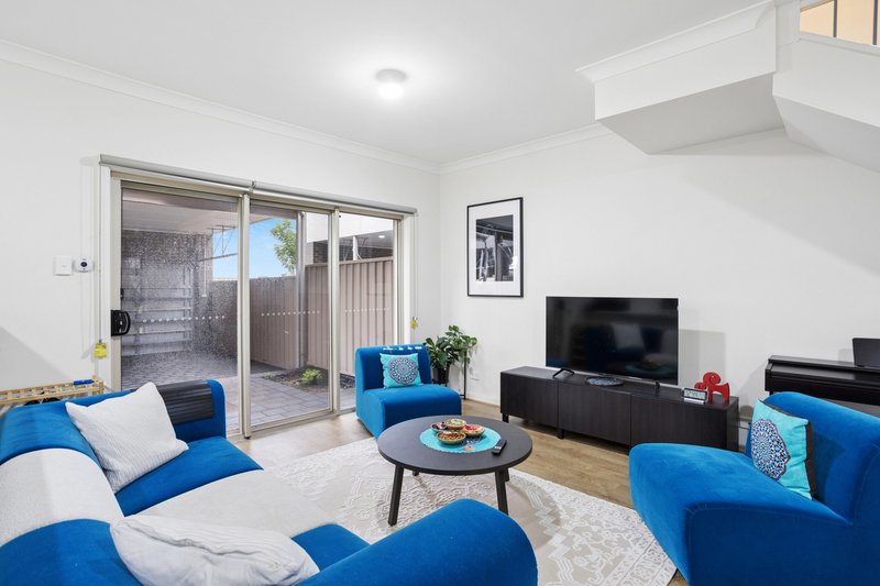 Photo - 11/2 Countryman Court, Kidman Park SA 5025 - Image 5