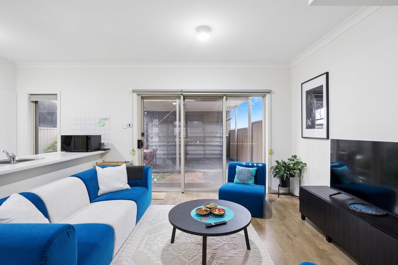Photo - 11/2 Countryman Court, Kidman Park SA 5025 - Image 7