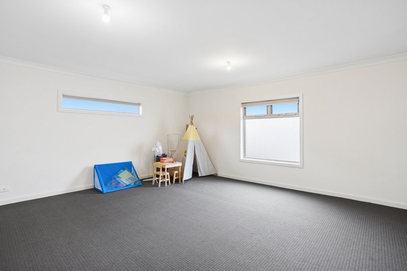 Photo - 11/2 Countryman Court, Kidman Park SA 5025 - Image 13