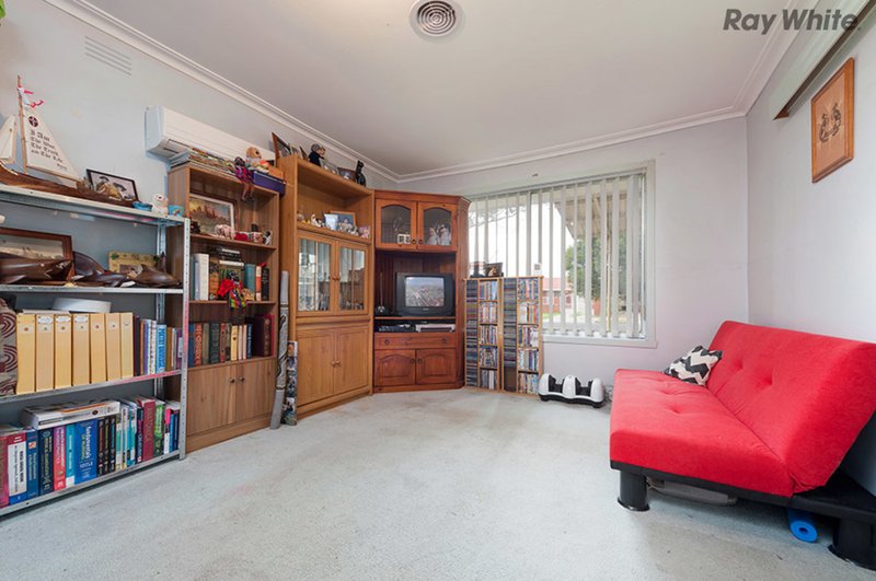 Photo - 1/12 Douglas Avenue, St Albans VIC 3021 - Image 4