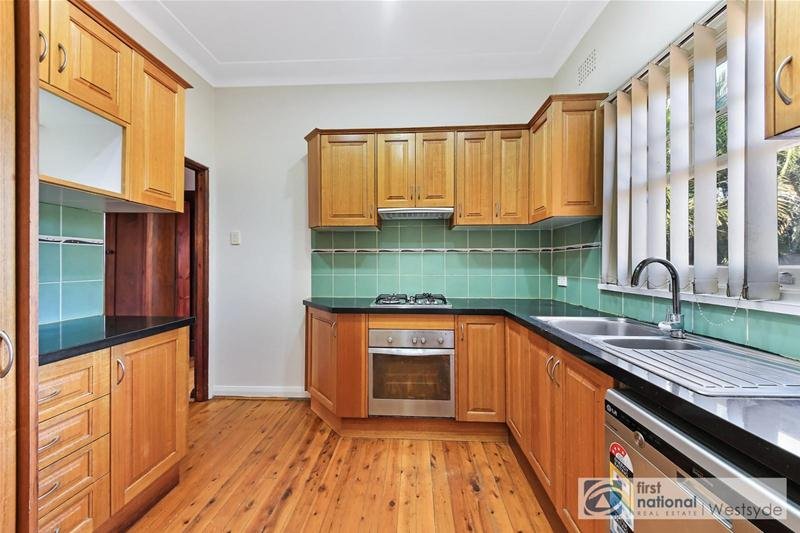 Photo - 112 Dunmore Street, Wentworthville NSW 2145 - Image 10