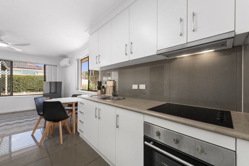 Photo - 1/12 Ellis Street, Wilsonton QLD 4350 - Image 3