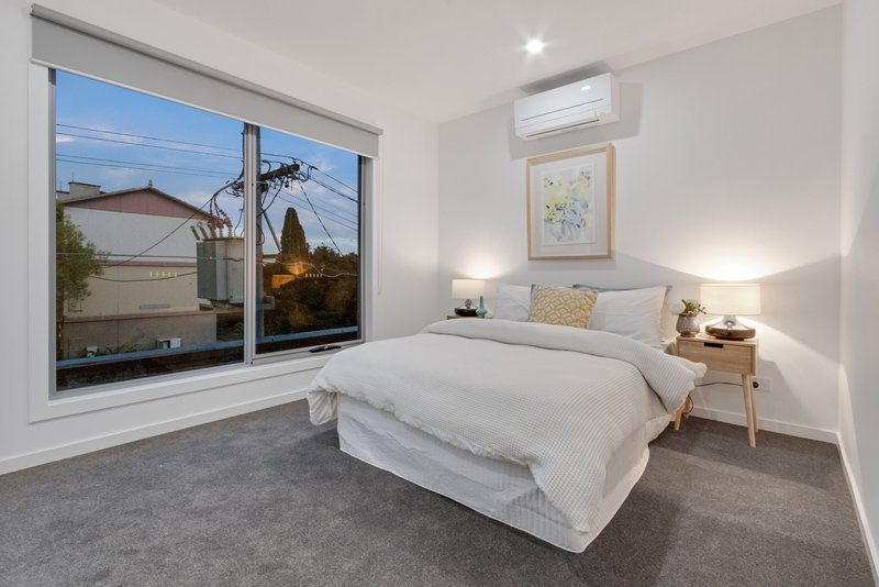 Photo - 1/12 Eric Street, Preston VIC 3072 - Image 8