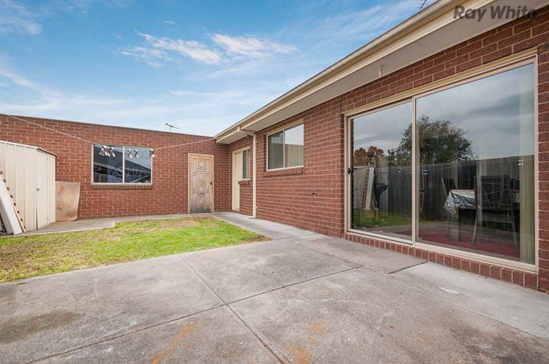 Photo - 1/12 Eureka Court, Kings Park VIC 3021 - Image 9