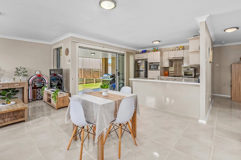 Photo - 1/12 Fairview Place, Cessnock NSW 2325 - Image 5