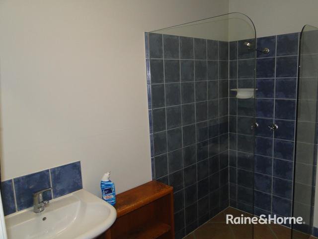 Photo - 112 Flora Drive, Beecher QLD 4680 - Image 12