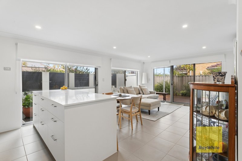 Photo - 1/12 Heath Road, Kalamunda WA 6076 - Image 6