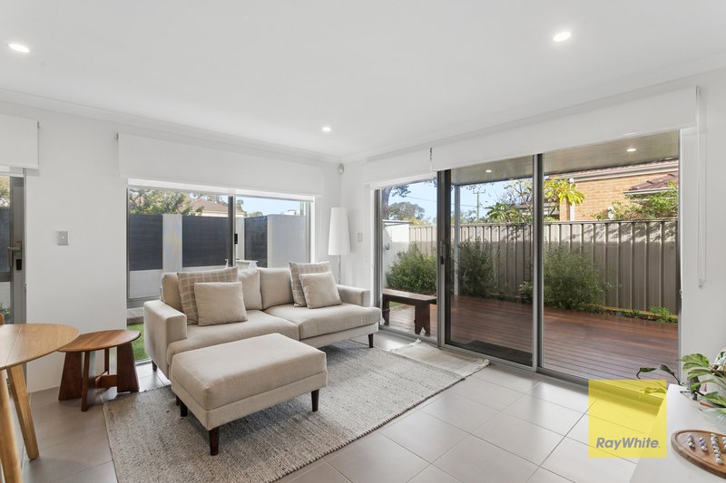 Photo - 1/12 Heath Road, Kalamunda WA 6076 - Image 18