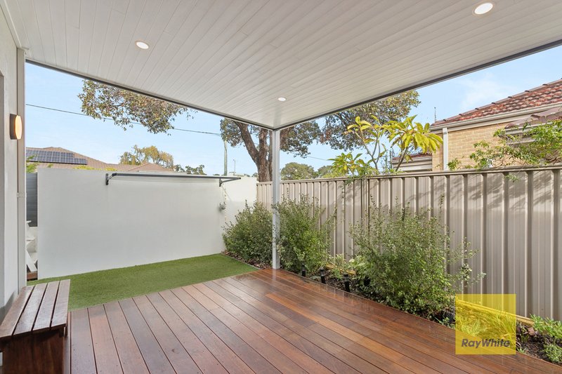 Photo - 1/12 Heath Road, Kalamunda WA 6076 - Image 19