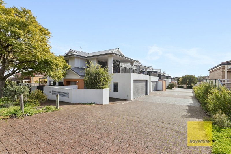 Photo - 1/12 Heath Road, Kalamunda WA 6076 - Image 23