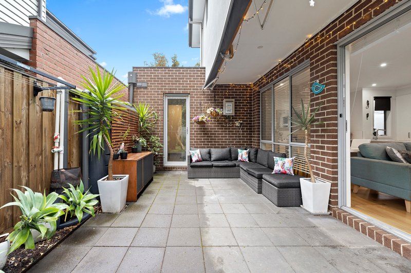 Photo - 1/12 Jean Street, Cheltenham VIC 3192 - Image 16